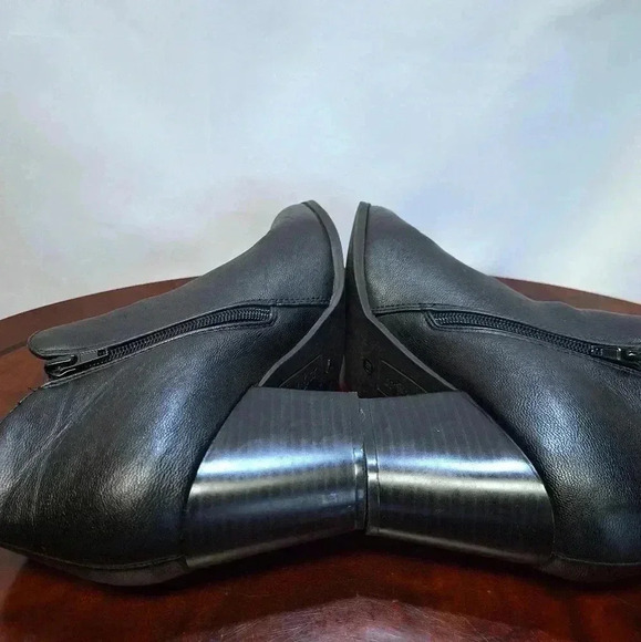 Style & Co. Ankle Boots Heels Womens Black Leather Side Zipper SNC Masrina 9.5M - Picture 9 of 16